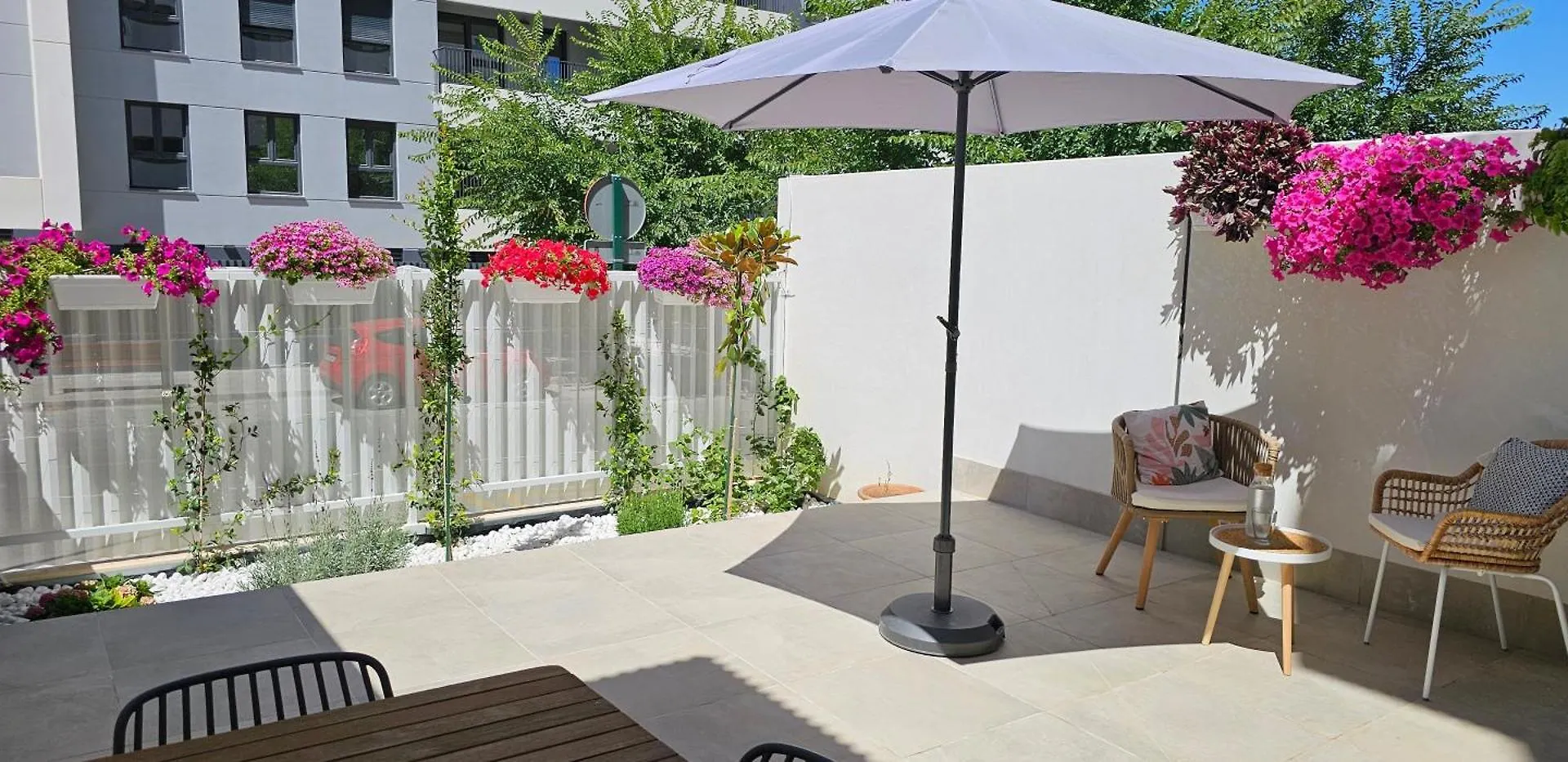 Albayda Garden Apartment Granada Spain